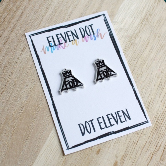 Fall Out Boy Band Logo FOB Stud Earrings - Picture 2 of 8